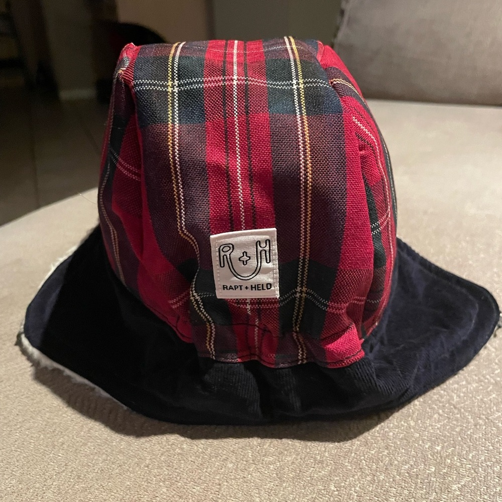 RAPT & HELD BOYS TARTAN PLAID TRAPPER HAT & MITTENS SET - Picture 6 of 6